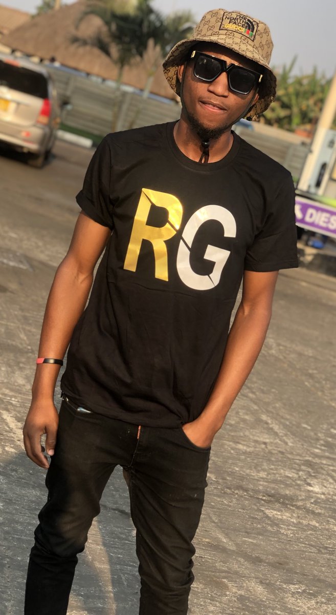 Benardo__zw's tweet photo. 🚨#RESPECTAGRIND OUT NOW🔥🔥🙏🙏

Comment your best one between these two with #RESPTAGRIND or #RG 🔥🤝 https://t.co/bS6kBcA5fc