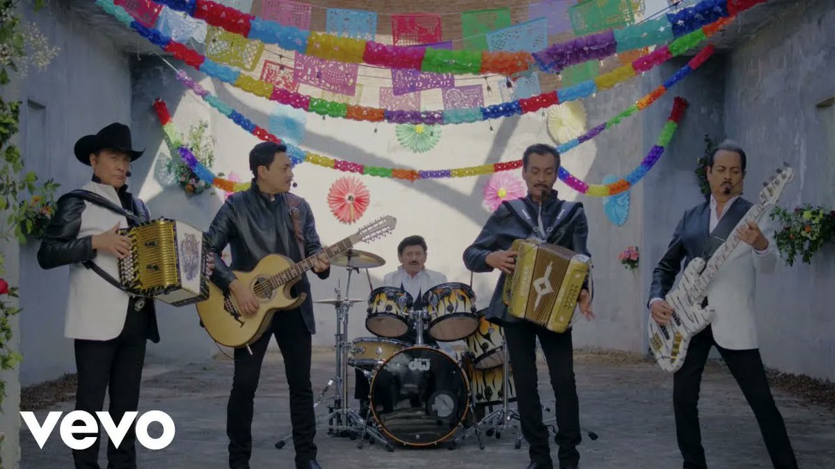 FonoMNB's tweet photo. Cómo no voy a sentir felicidad por la fortuna de vivir en este momento en que tenemos a @tigresdelnorte
Hoy veré el video de Testigo Silencioso sin parar 🙌
https://t.co/kTZ1PZJ95W
#LosTigresdelNorte #LTDN #newvideo #agradeciendo https://t.co/2lgvc1tOqu