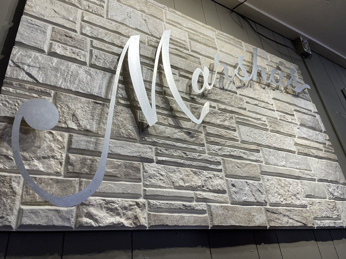 BlevinsSam's tweet photo. One last round! #lunch #Marshas #home https://t.co/JLQOhocD8N