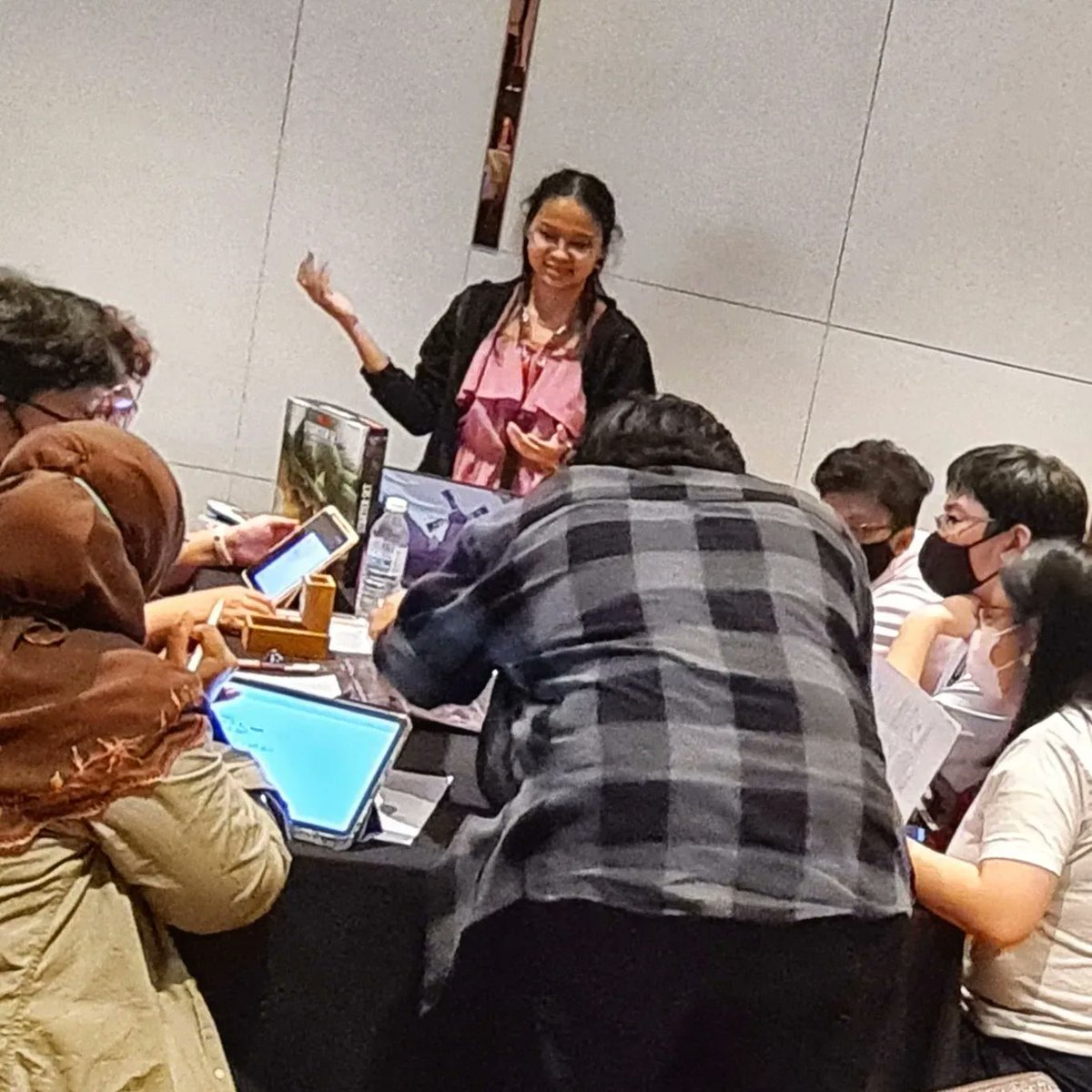 RPGMalaysia's tweet photo. Roll for initiative! D&D5e:
Death House, with DM @Kiarafordel, at #Noizucon Day 2.
#Malaysian #dnd #rpg #tabletop #gamer #geek #Malaysia #Putrajaya #DungeonsandDragons #RolePlayingGames #kakitabletop #game #geekculture #dndmy #rpgmy https://t.co/KCWGv6PE6L