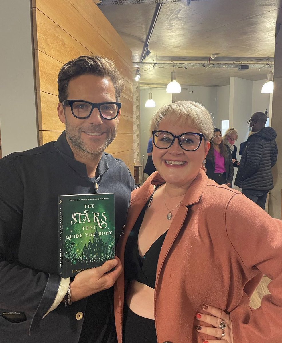 It’s been one full year since I gifted one of my biggest inspirations, <a href="/ImJamieBamber/">Jamie Bamber</a>, a copy of my debut novel 💙✨ Such a magical moment and, even a year on, I’m still pinching myself that it happened! 💙