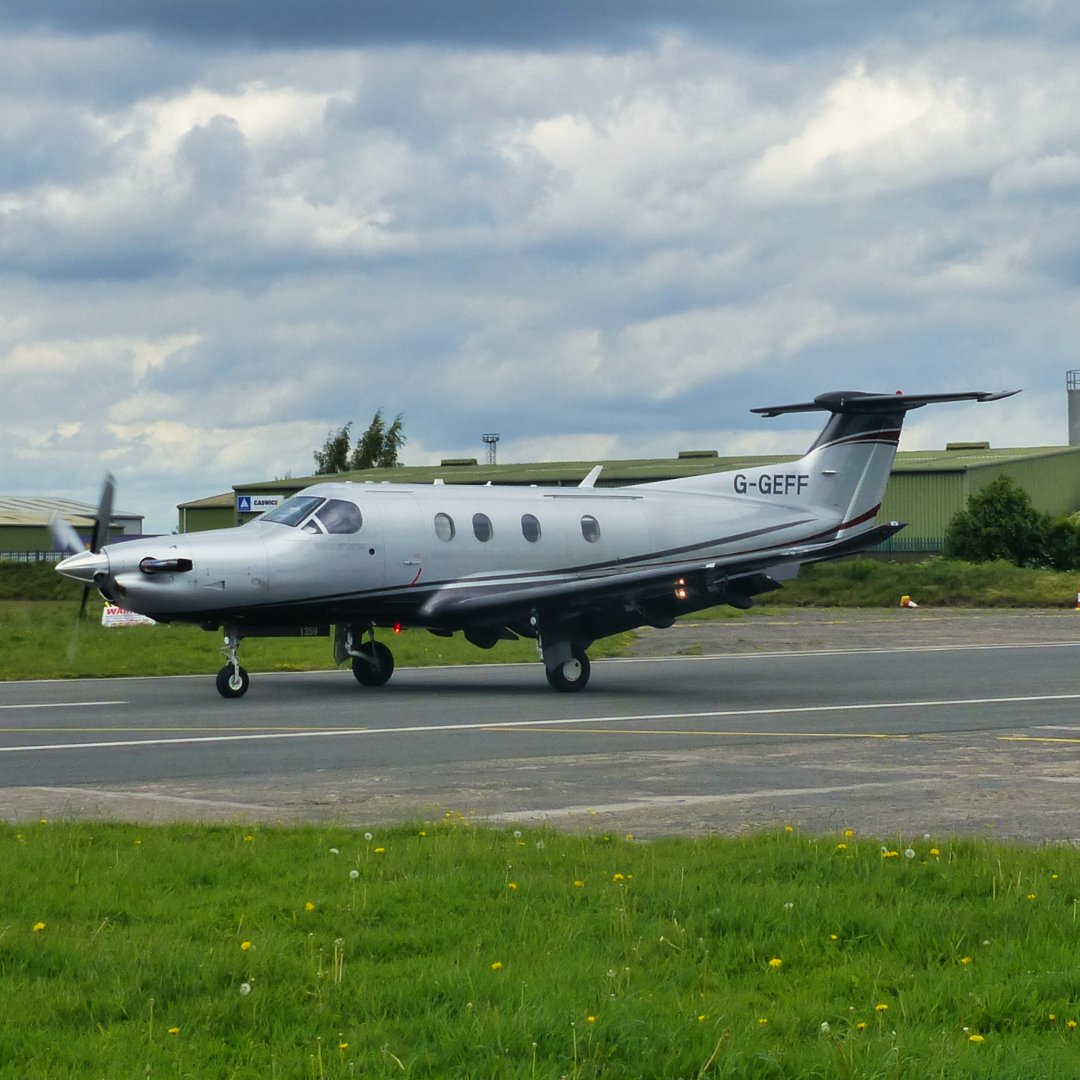 Michaelflying28's tweet photo. GT Aviation Pilatus PC-12/47E G-GEFF departing Sandtoft Airfield for London Elstree Aerodrome 21.5.22.
#pilatus #pilatusaircraft #pilatusporter #pilatuspilot #pilatuspilots #pilatusaircraftltd #pc12 #pilatuspc12 #pilatus12 #pc12pilot #flypc12 #turboprop #turboprops https://t.co/yFInPQ86Fu