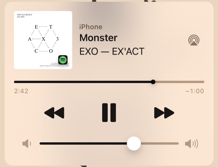 sumayah_al's tweet photo. #تجمع_الاكسوالز #EXOLStreamingParty @weareoneEXO https://t.co/GhUconcypQ