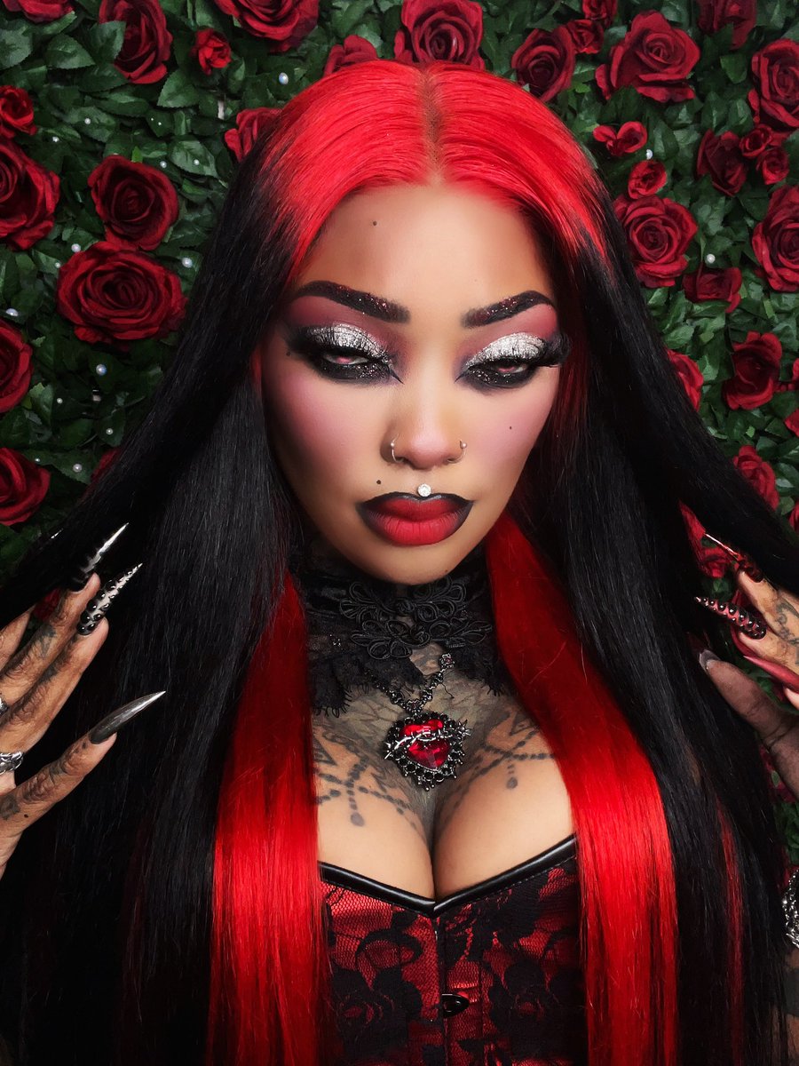 𝓜𝓪𝓻𝓵𝓮𝔂 𝓑𝓵𝓸𝓸𝓭𝓻𝓸𝓼𝓮 🥀 tweet media