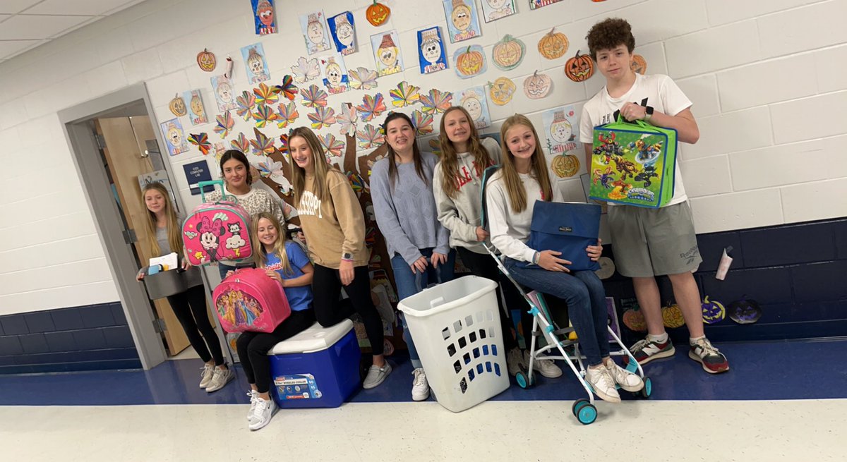 Mrs. Taylor tweet media