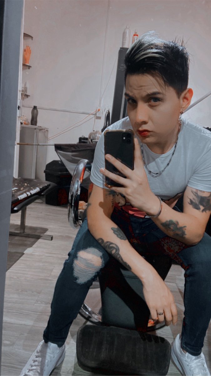 Soyalandb's tweet photo. #gay #gaybox #boy #loveislove https://t.co/y7s9L3OO6P