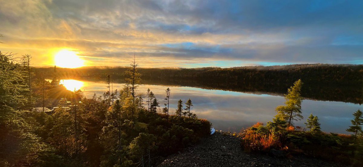 dawnpalcock's tweet photo. Sometimes nature leaves me speechless❤️ #myeveningview #lakelife #alliscalm #peace #newfoundland https://t.co/9nroP94e1X