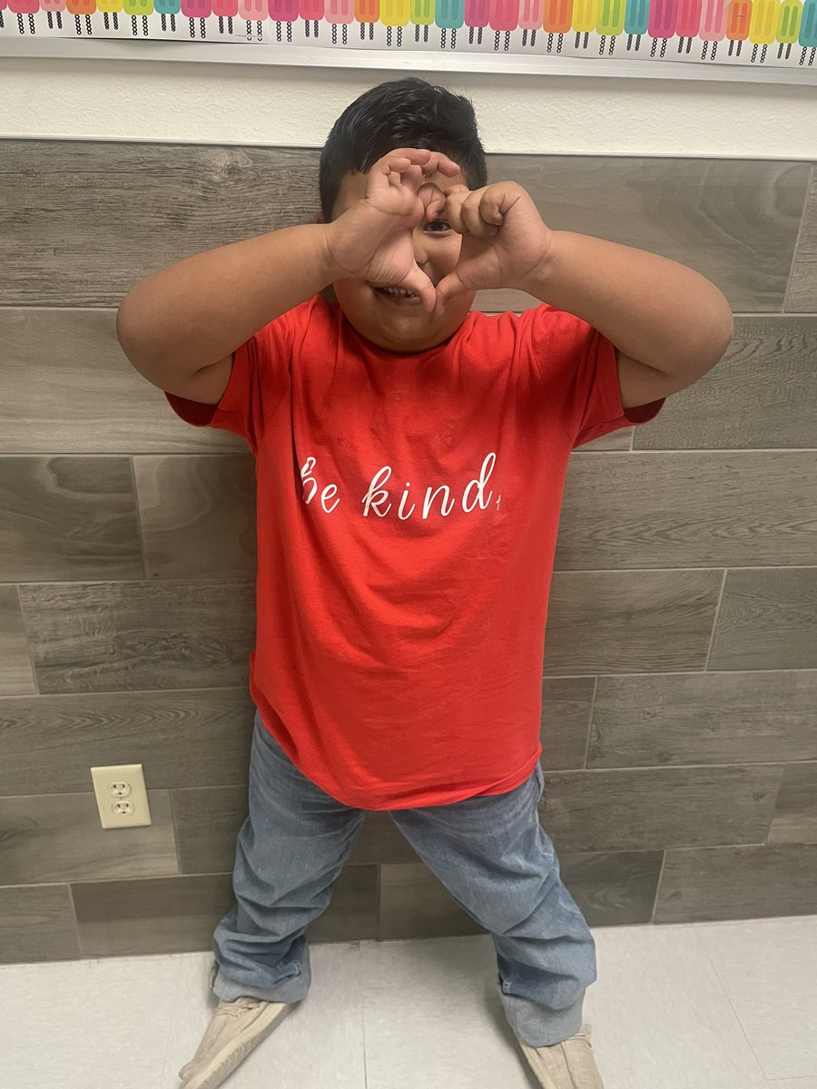GomezPatlan2020's tweet photo. I wish I got more picture from today for the start of Character Education Week but I got one of this cutie! I loved seeing Red fill the halls as we were celebrating Caring Day and were kind to others ♥️ @PatlanES https://t.co/EHY3uFhIrR