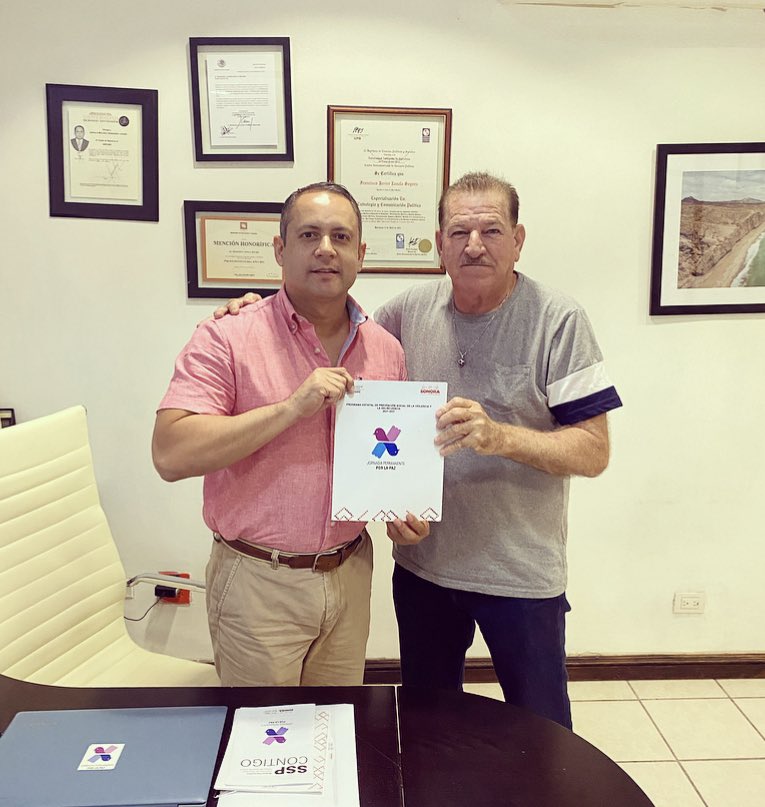 Se siguen sumando liderazgos al Programa de Prevención #JornadaPermanentePorLaPaz, Martin “Pigui” Estrella, quien nos apoyará cómo #maestro de la Academia de #Fútbol ⚽️ #ChollaArroyos y #NuevoHermosillo
•Ex Jugador del Atlas
•Salón de la Fama Sonorense
•Valor Juvenil Nacional