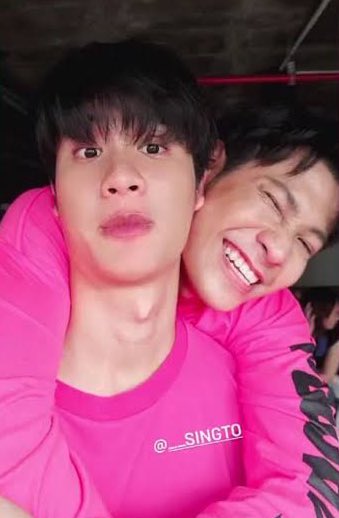 singtoascat's tweet photo. #SingtoPrachaya https://t.co/SvZp7PfFXO