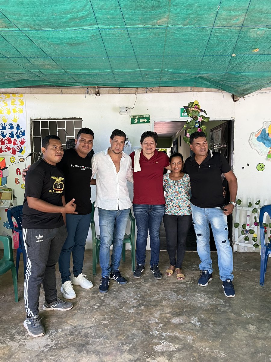 JhonFlorezJim's tweet photo. Continúo dialogando con los censarenses. Esta vez, en Chimichagua, Cesar. Muchas gracias a los amigos y amigas que nos brinda cariño y creen junto a uno, que el Cesar debe florecer. 

Vamos hacer juntos el cambio que necesita el Cesar. https://t.co/dM0YTbyZif