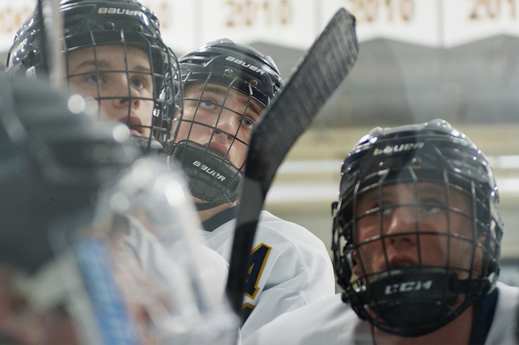 'Hockeyland' captures high-stakes world of Minnesota high-school hockey: 'It's bonkers' trib.al/PxYKcmk