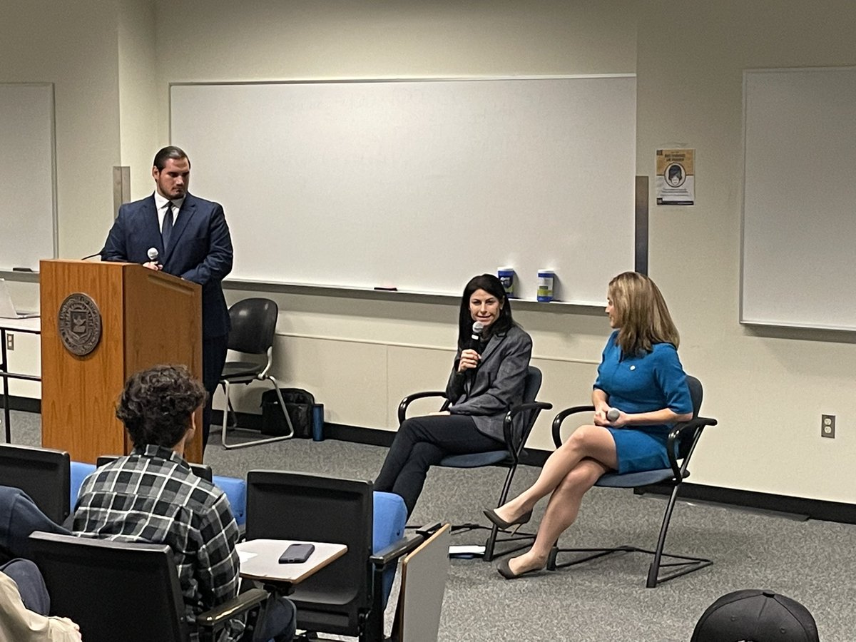 MIAttyGen's tweet photo. .@MIAttyGen @dananessel was happy to join @MichSoS @JocelynBenson for a Town Hall discussion on voter education and election security with @UM_Dearborn and Henry Ford College (@hfcc) students. https://t.co/Sj4Z7vE60k