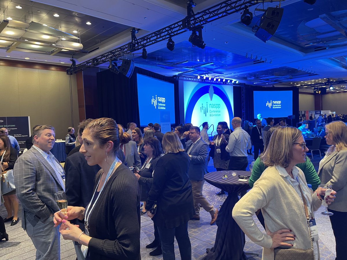 NASPP's tweet photo. It’s opening night here at the #NASPP Conference in Chicago, and we’re celebrating in style! Specialty cocktails, food stations, and more as attendees mix and mingle with their #equitycompensation peers. https://t.co/lez0JTyJOZ