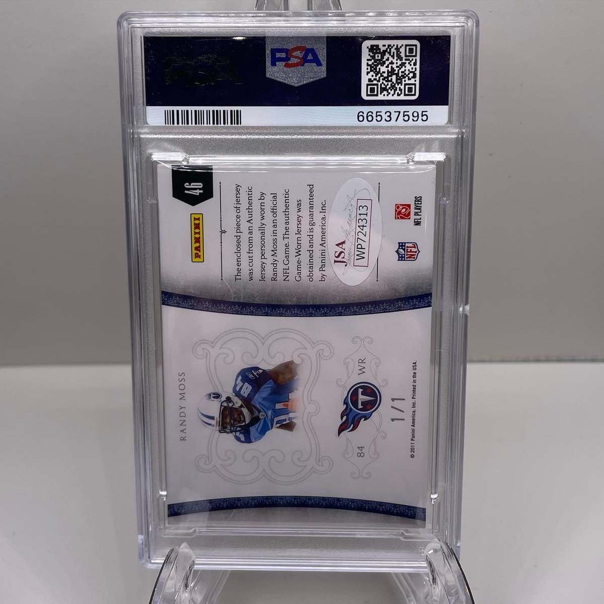planet_fatness's tweet photo. Moss GU shield #2 for me 🛡 Don’t care which Moss jersey this came from (TEN, NE, MIN?), I’ll take ‘em all! 

2010 Playoff National Treasures Randy Moss Colossal Materials Game Used Shield PSA 8 w/ in-person Auto 9 1/1

#randymoss #YouGotMossed #nflshield #whodoyoucollect https://t.co/zbby4VE8Zl