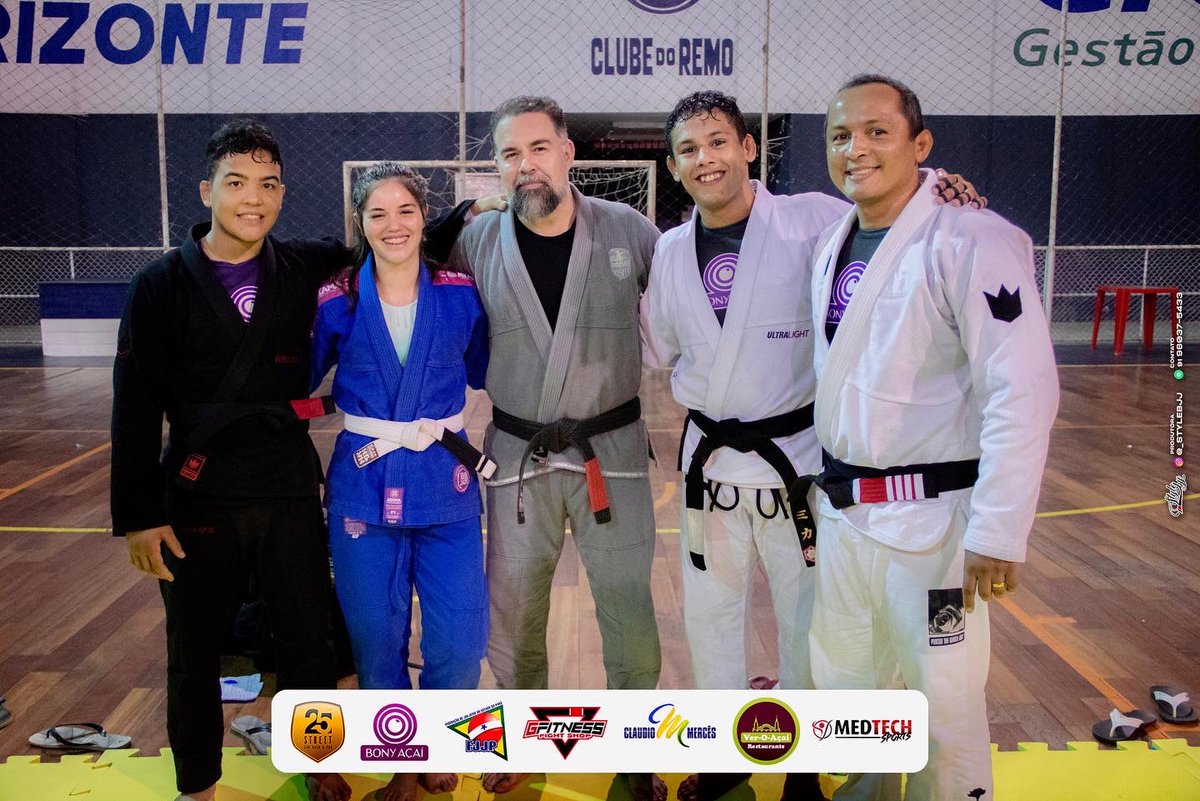 BonyAcaiBR's tweet photo. TBT do excelente seminário organizado pelo mestre @Frankikojj com os tops das galáxias:
@Micagalvaojj  Melqui Galvão e @diogoreisbjj , mais conhecido como Baby Shark. https://t.co/M6Tgwtigzx