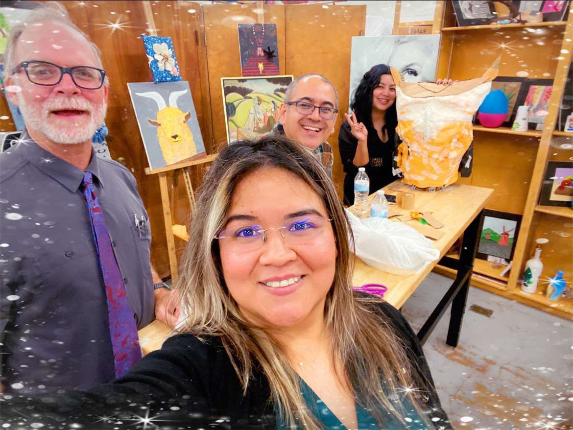 NikkiRoweArt's tweet photo. McAllen ISD Art teachers working on bird sculptures for the 2022 TAEA conference. @Rowe006 @mcallenfinearts @McAllenISD https://t.co/jmtTCzyLo1
