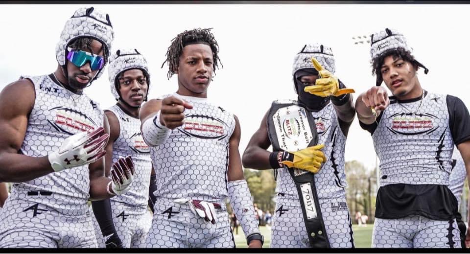 Like and retweet if you are ready to be a part of HSBlitz 7v7 aka “SWAG NATION”Tryouts coming soon!!