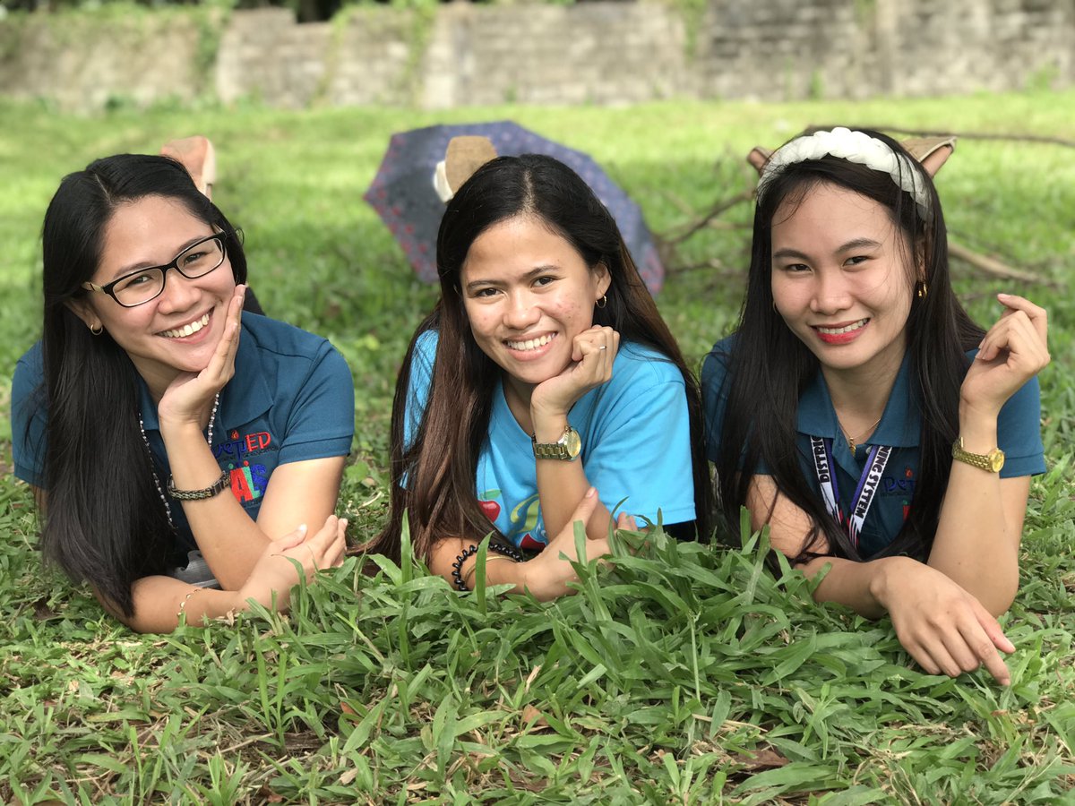 __jeeeeennifer's tweet photo. Having a co-worker that turns to be friend.🥰💙
Insert mam feb 🥰

#Moroon5 https://t.co/mB8gOi9MB6