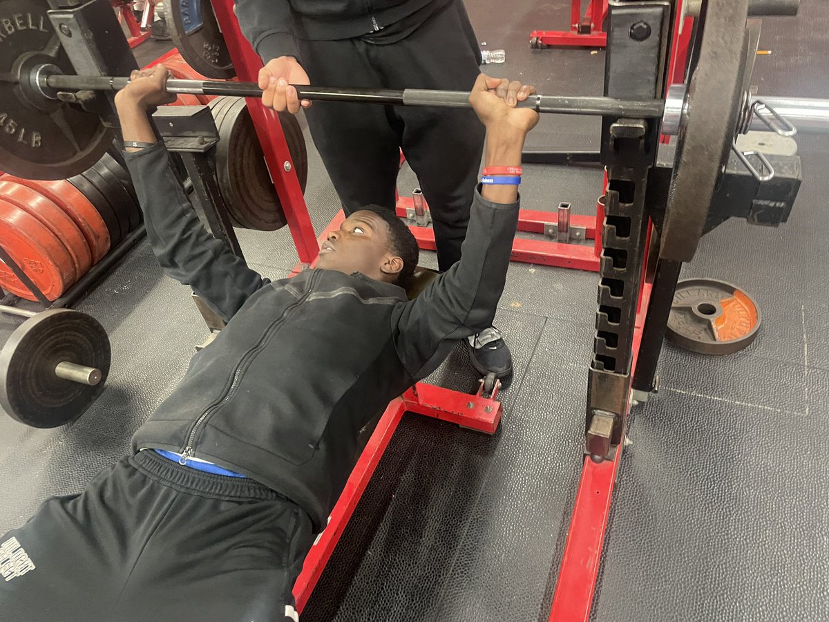 ‘23 Antonio Williams and ‘24 Jecis Moody have been two of our best guys all fall in the weightroom.