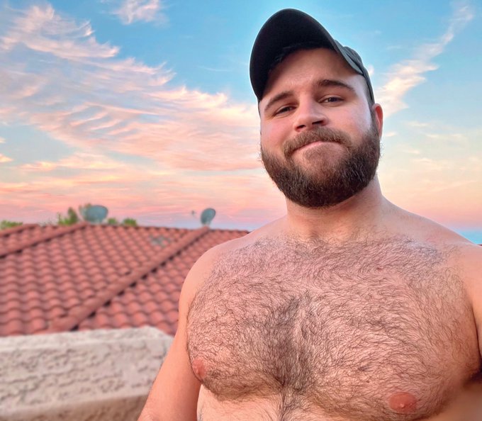 Feeling great lately 🥰 https://t.co/5jL2O1zp0x