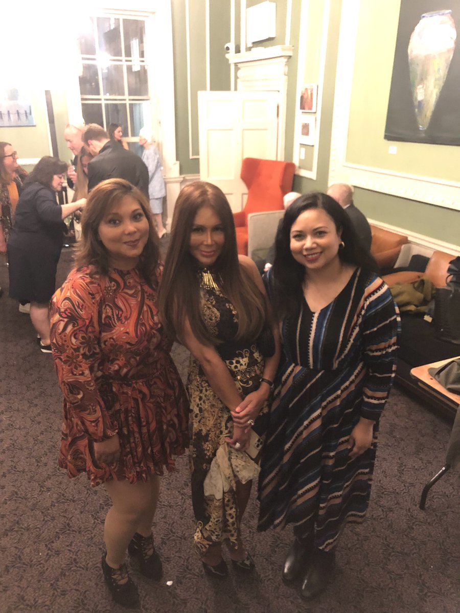 dinasfoodstory's tweet photo. Fantastic evening @ChefNormanMusa new book launch #bowlful I know I’ll be cooking from it loads, as I love Malaysian food and food from that region. Great bumping into dear @Msmasterchef too! What a tonic to mingle and meet friends. #cookbooklaunch #london https://t.co/XruSnot9mO