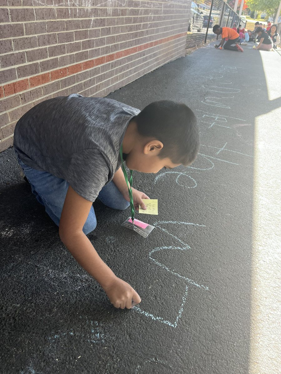 Writing messages of hope and encouragement for Red Ribbon Week! ❤️ <a href="/NatcherElem/">Natcher Elementary</a> <a href="/NatcherFRC/">Natcher FRC</a>