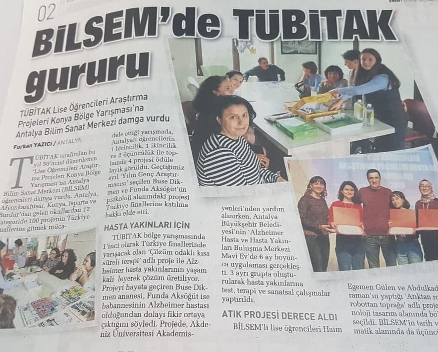 istelius's tweet photo. 4 yıl önce bir proje kapsamında Alzheimer hasta yakınlarına, özel gereksinimli çocuklara ve benden küçük arkadaşlarıma ebru dersi vermiştim. O zaman tamamen kavrayamadım belki ama şu an sanatın farklılık ve engel gözetmeden insanları birleştirebildiğini yakından görebiliyorum https://t.co/k0hEutlyRd