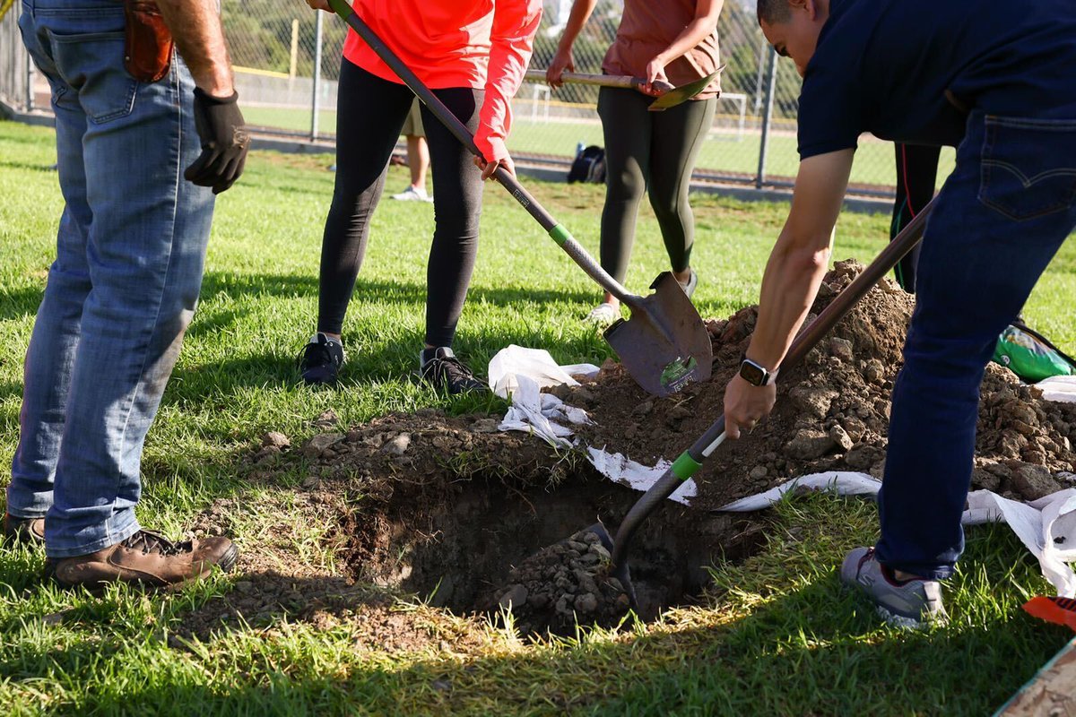This morning’s tree planting event was a success! Thank you to @arborday for hosting this event for our SB'22 attendees as well as @Rubicon and @sfiprogram for sponsoring! #SB22SanDiego