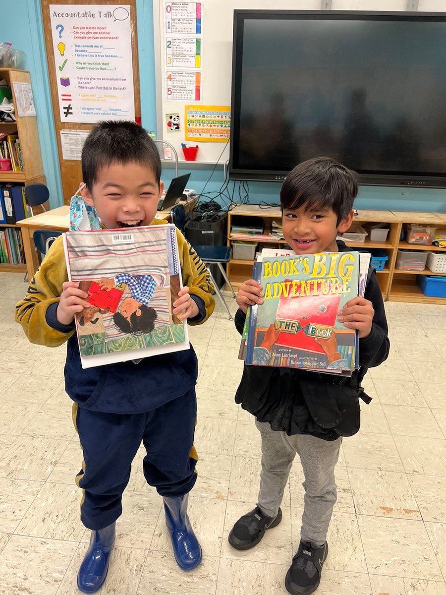CMPNewYork's tweet photo. Thank you, @JetBlue's #SoarwithReading Program, for donating more than a thousand children’s books to us! Your gifts have helped nurture a love of reading and writing for our Chinese School students and helped our adult language learners improve their learning! Thank you! https://t.co/NlcisoUfHG