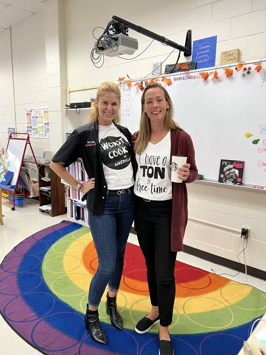 EricaKeane3's tweet photo. DHS spirit week- Monday- “White lies day” Best department- FCS &amp; Little Hatters!👍🏻 #schoolspirit @DanburyBOG @MrDPrincipalDHS https://t.co/6KdSE3uj5T