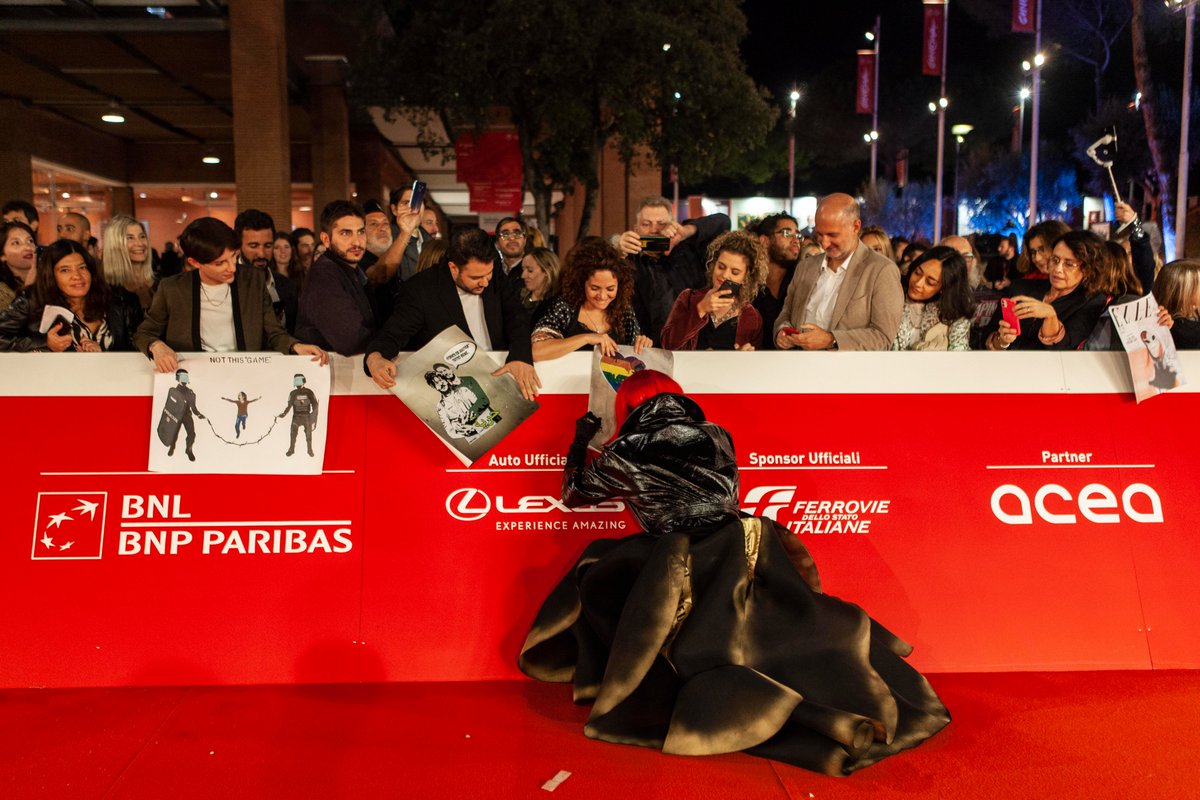 Tra realtà e finzione, la quotidianità al cinema secondo War La guerra desiderata e Life is (Not) a game.

I red carpet del Day 5 di #RoFF17.