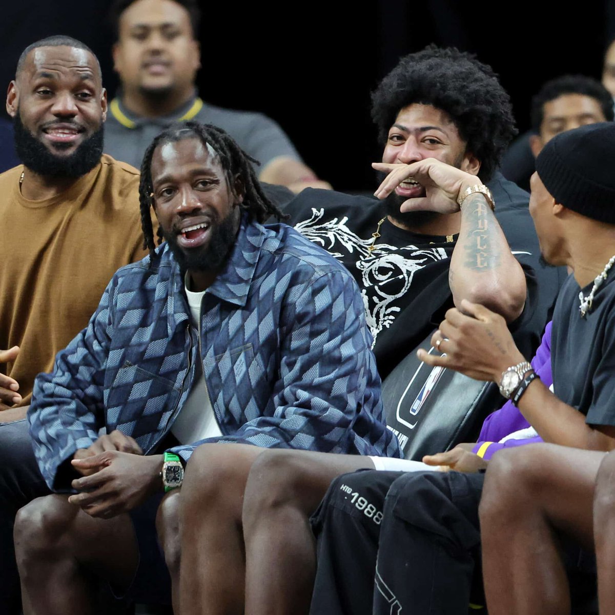 The Lakers first 7 games:

Warriors 
Clippers 
Blazers 
Nuggets 
Timberwolves 
Nuggets
Pelicans

Predict their record.