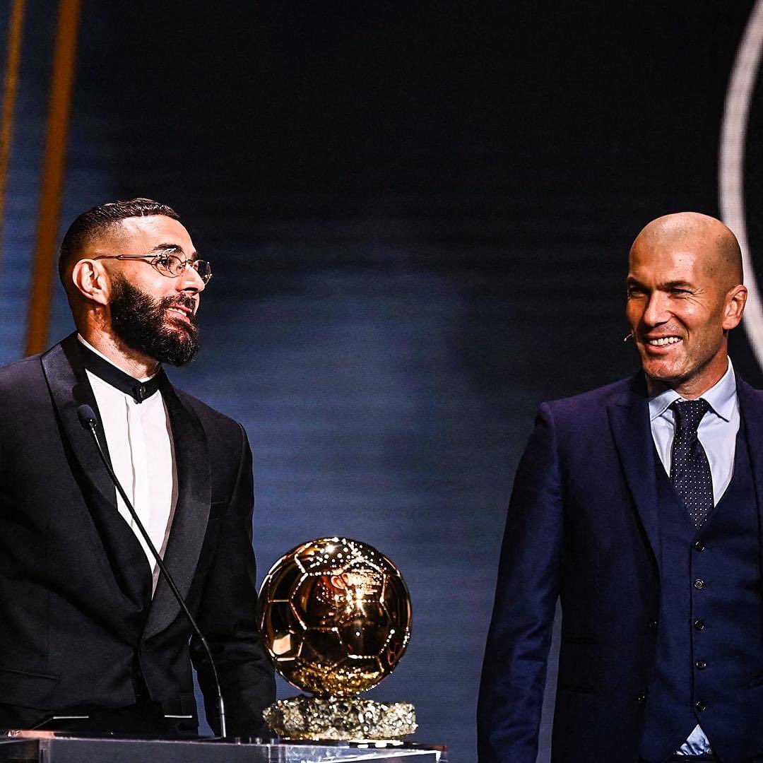 MWaleed291's tweet photo. ES EL BALON DE ORO..
KARIIIIM BENZEMAAAAA 🤍🤍🤍🤍👑👑👑 https://t.co/YUDP3oIN6d
