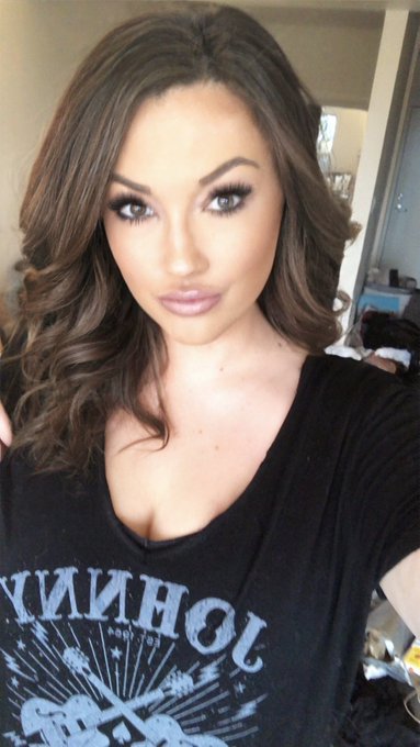 Watch Kirsten Lee's leaked NSFW photo on TwXstars