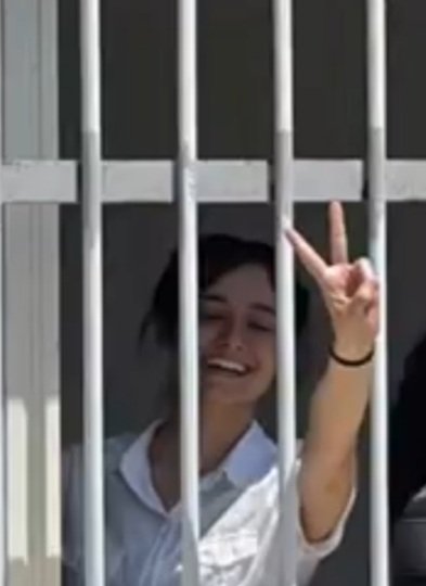 Φυλακές Θήβας: Η πολιτική κρατούμενη και απεργός πείνας Hazal Seçer, δέχτηκε επίθεση και βασανίστηκε από την αρχιφύλακα.
#antireport
#prisonsgr 