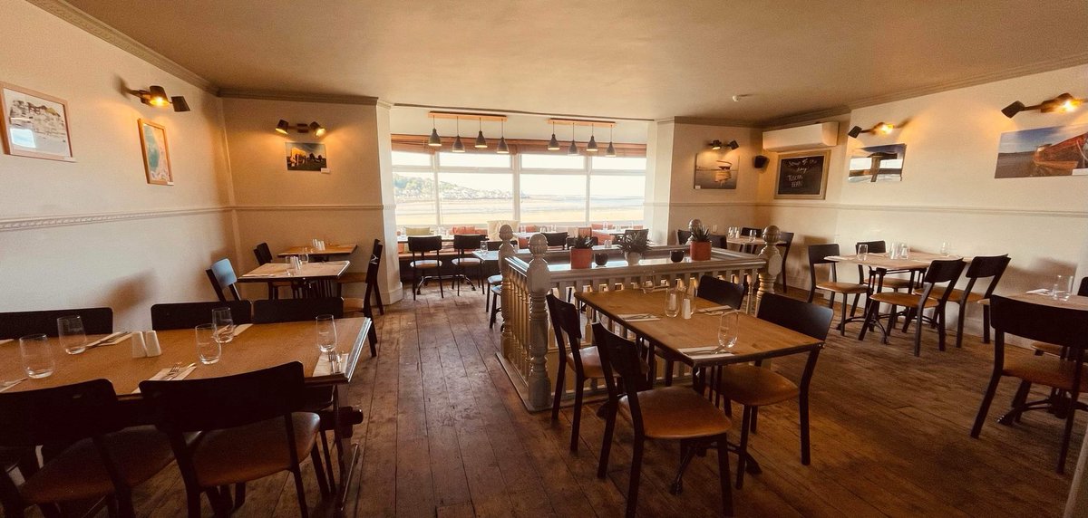 The Instow Arms tweet media