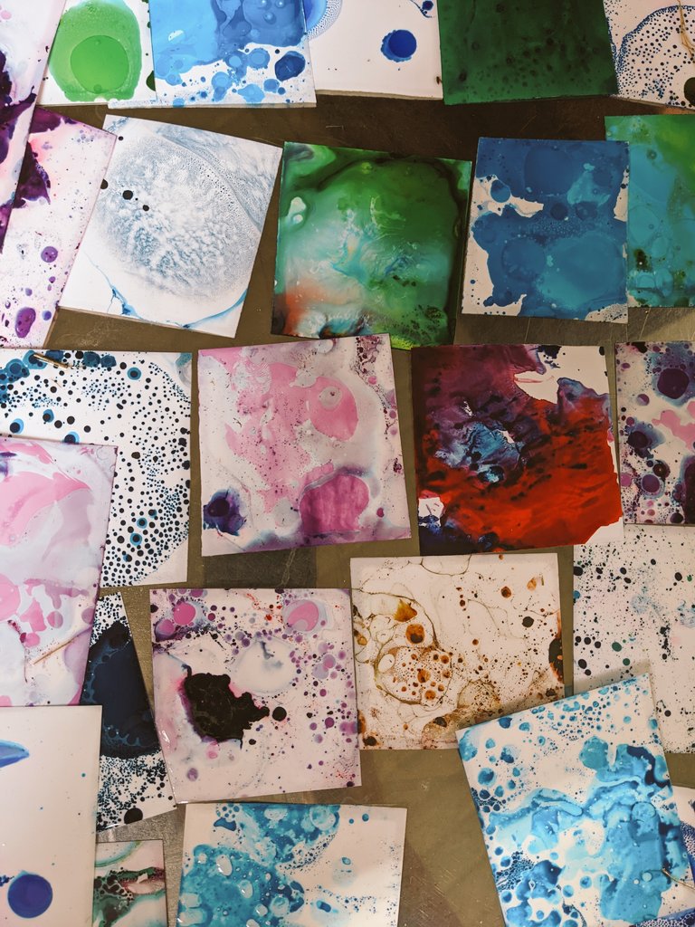 visii_school's tweet photo. Look at some of the beautiful images our learners captured during last week's density experiments! #sciencerules https://t.co/FYPGL0aWpw