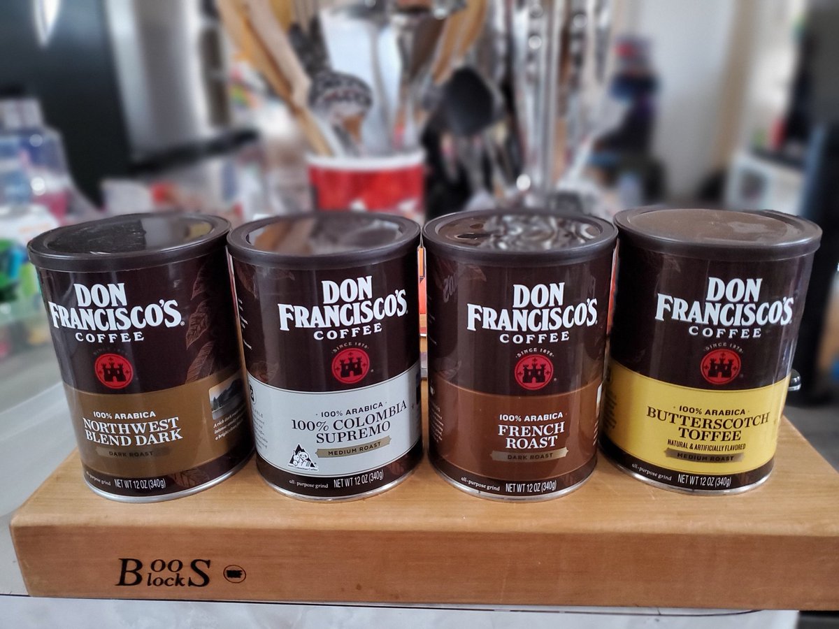 Chef_JStilson's tweet photo. I know some of you out there like the more high end/expensive stuff. But I have always liked the coffee from @DonFranciscos ! Picked these four up at @StaterBrosInc ! @OhMyThief #coffeecheck Coffee ☕️ Check ✔️ https://t.co/lerRF6ZZR7