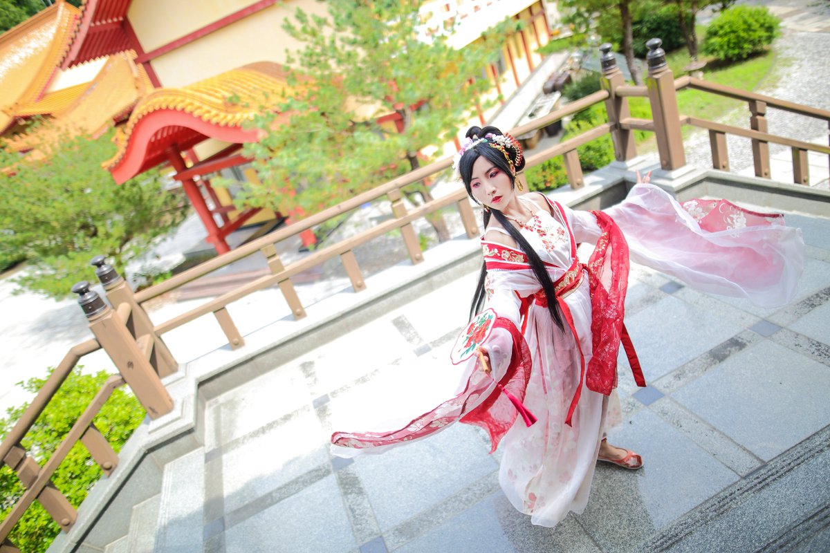 小雪-唐式寺廟~速
CN : 小雪(梅傲雪)
Photo : 伊藤 川 Photographers
#寺廟
#漢服