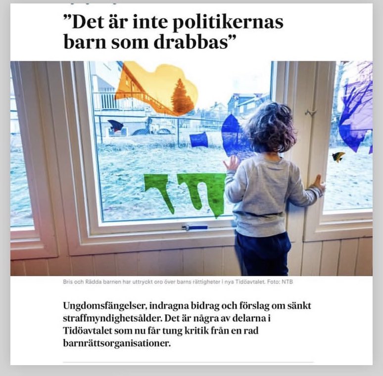 FeliciaJxn's tweet photo. Det är så smutsigt.
I år var det en 13årig pojke som tog livet av sig i en skola i Malmö.
Han var riktigt stökig. Han fick aldrig hjälp. Hans familj hade inga pengar. Allt var jobbigt. Han skyllde mycket av sin familjs problem på sig själv.

Straffa mer why dont ya https://t.co/A1kJhqW8uL
