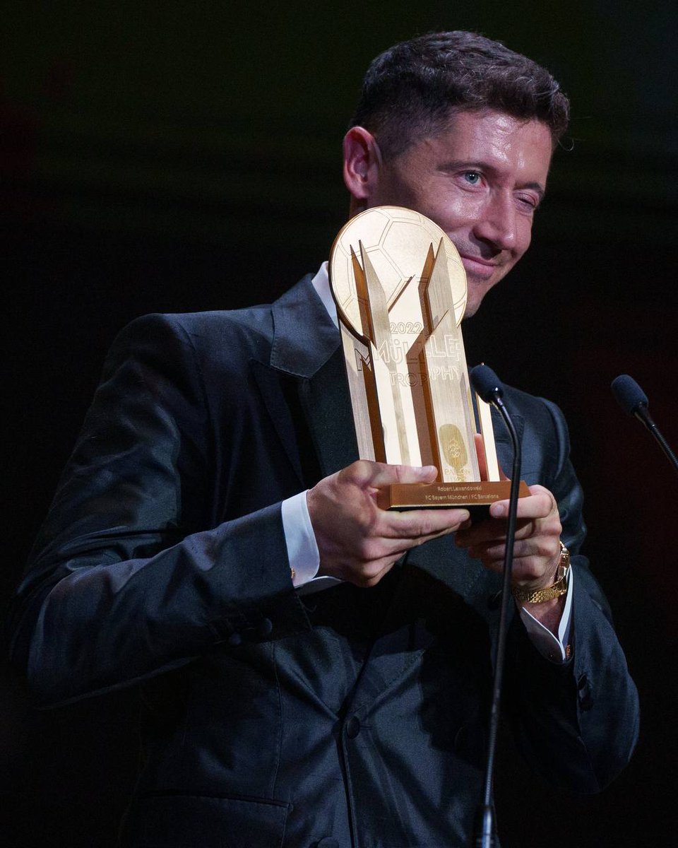 😉 <a href="/lewy_official/">Robert Lewandowski</a>