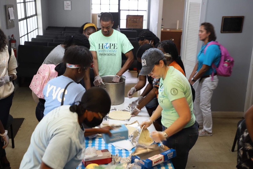 bgc_pbc's tweet photo. Our #GreatFutures site at @SantalucesHS volunteered at Lake Worth Burrito Project by preparing sandwiches, rolling burritos and then distributing meals and clothes to the less fortunate.

All Club members #united together to make a difference! #WayToGo! https://t.co/qp954A7C2m
