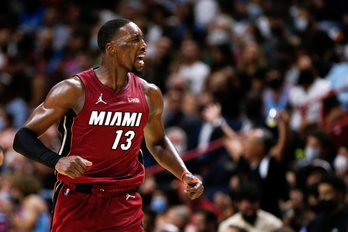 PropBomb's tweet photo. 1.5U - Bam Adebayo (MIA) O16.5 PTS (-120 @ DK)

Starting off NBA with a banger. We love this spot for Bam. Write up ⬇️ 

#NBA #PlayerProps https://t.co/PMS6AEemhJ