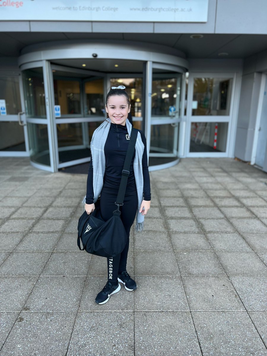 Mariann2705's tweet photo. @stageboxkids bootcamp training day 1!
Fab 1st day back training with Stagebox Edinburgh team. Working hard & developing her training during the holidays 🖤🤍
@StJohnsPG
✨Dream✨Believe✨Achieve✨Become
#stagebox #stageboxedinburgh #workhard #musicaltheatrekid #stjohnsstar https://t.co/JCTQOPHFr4