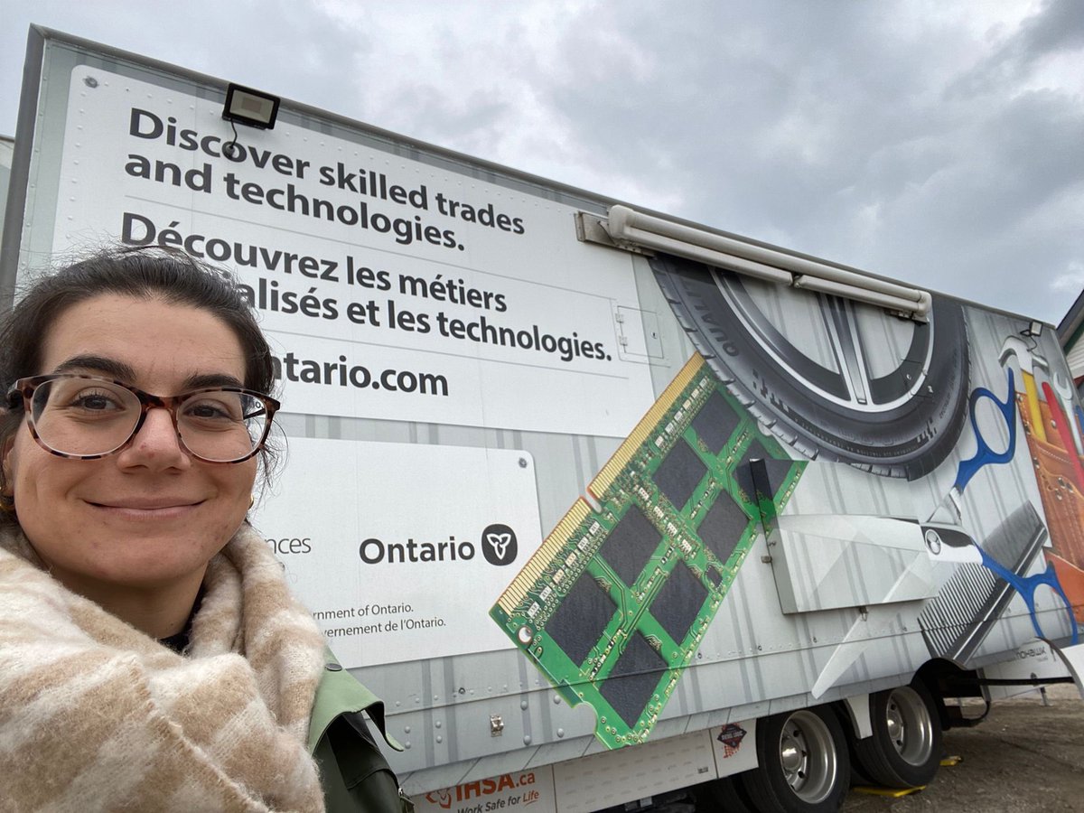 Construction tweet media