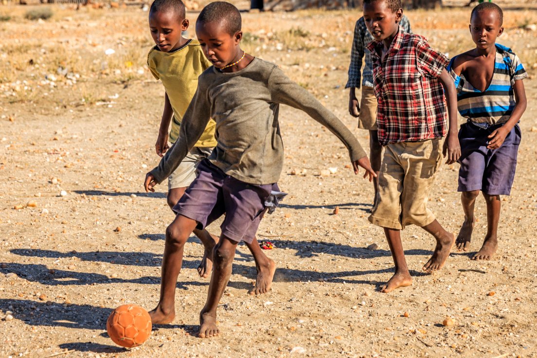 MacmillanELT's tweet photo. #WorldPovertyDay on 17th October is an opportunity to take action and make a positive difference. Your school can run its own day of learning using materials from @Oxfam for young people aged 11-16. Download them here https://t.co/jiyZlBoZ5d #TeachEnglish #AdvancingFutures https://t.co/oad5aruZAl