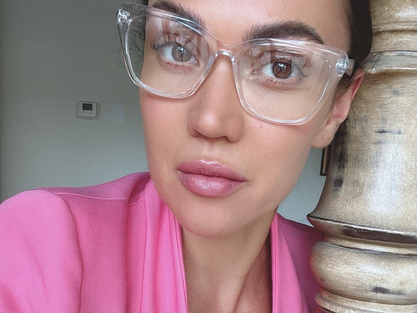 TW Pornstars - 2 pic. Alyssa Reece. Twitter. I always thought glasses