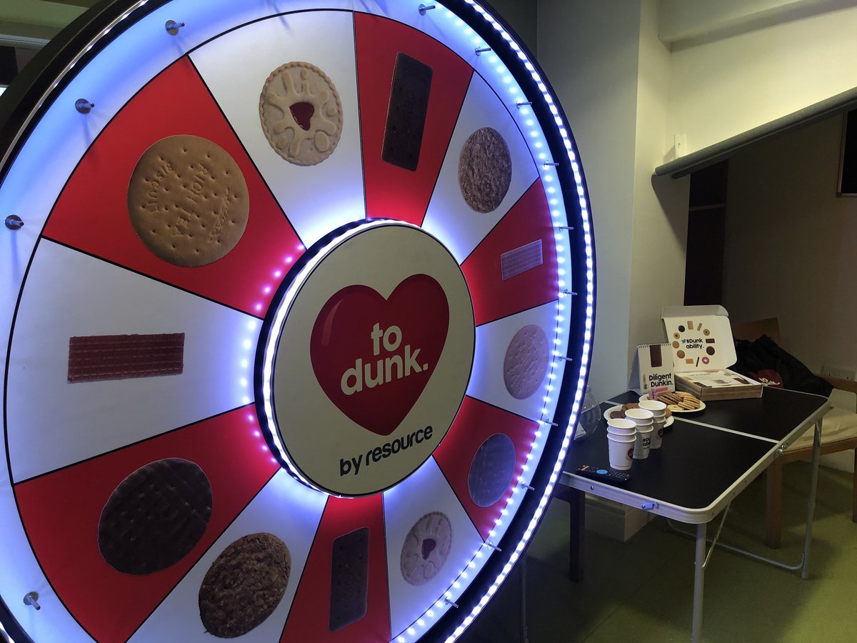AsifChoudry's tweet photo. @ShazzaYeti @ET_Comms @KatieSandey @10Yetis @foxs_biscuits @Joel_resource @Elliot_resource @lisalosardo @mrsjennifield Can you imagine the hours of ace social content if we did another wheel of #dunkability roadshow. https://t.co/J85U50ZADl