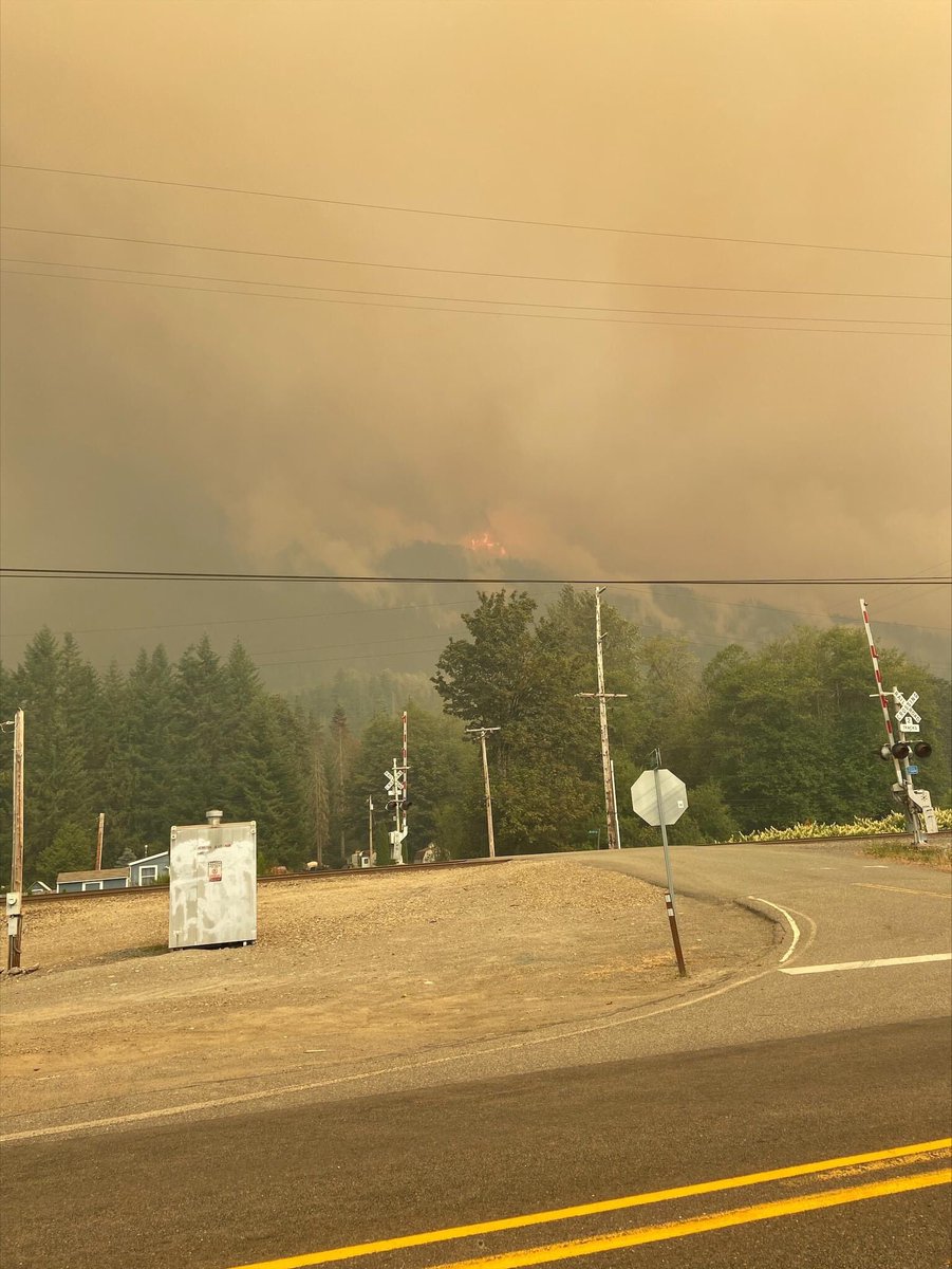 JessSarahRyan's tweet photo. @pulte please help my daughter (6) and i!!! 
$stormyy0827

we have nothing right now after evacuating from wild fire. https://t.co/OfroE2rVhH
